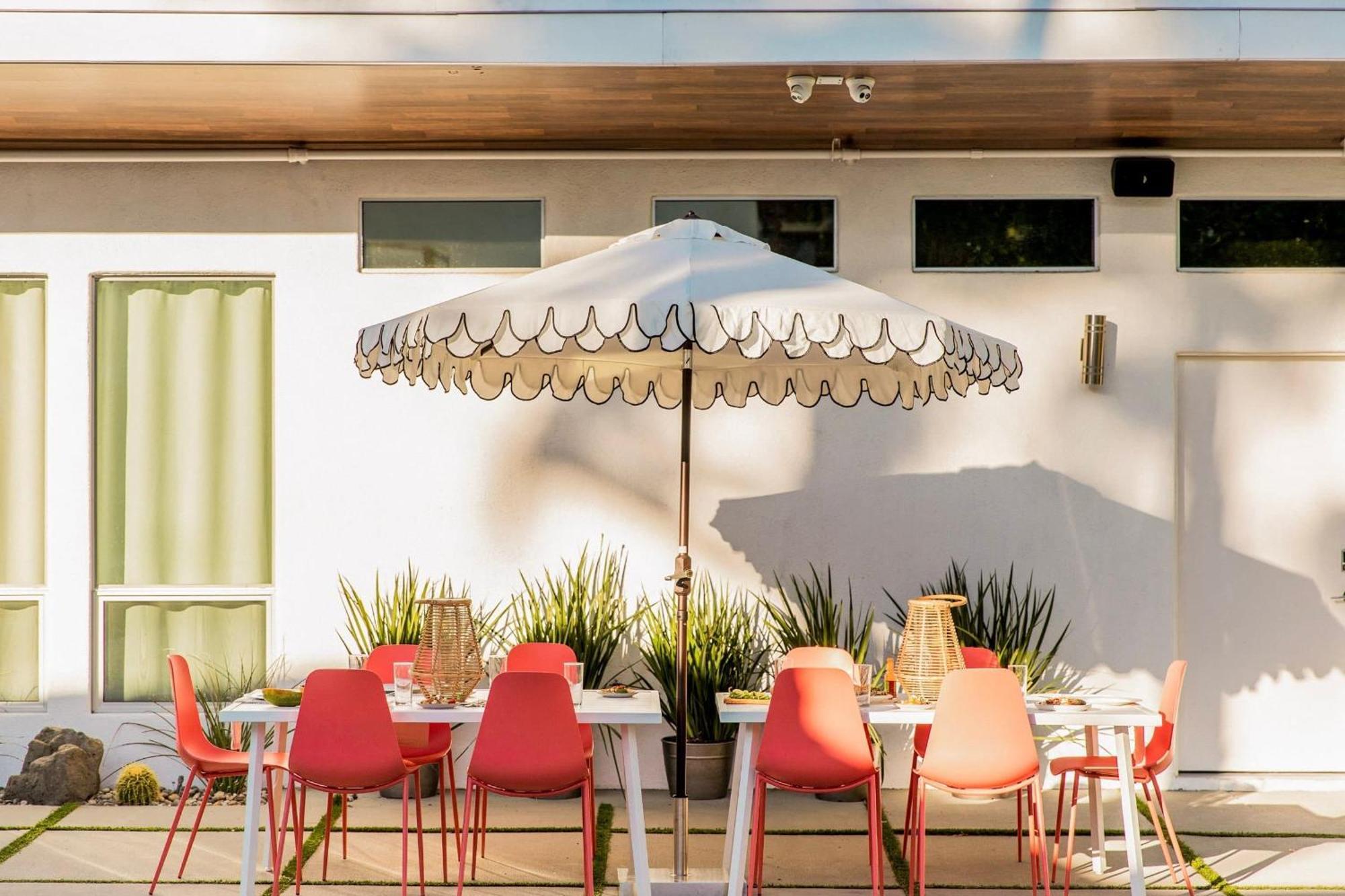 The Wesley Hotel By Avantstay Retro Spacious W Bbq Pool Spa بالم سبرينغس المظهر الخارجي الصورة